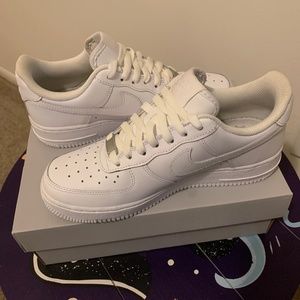 Women Nike AF1 (Air Force One)